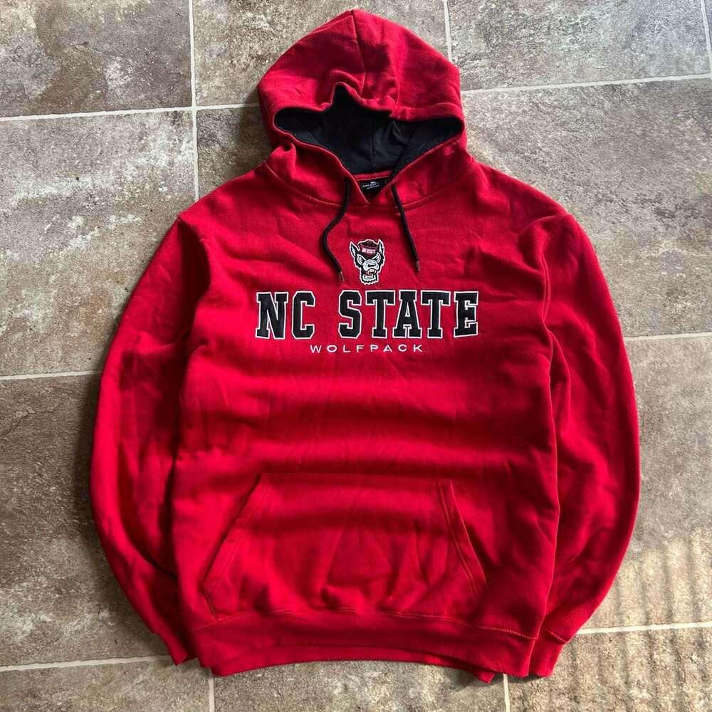 Colosseum NC State Wolfpack Hoodie Size XXL Red Graphic Pullover Sweatshirt